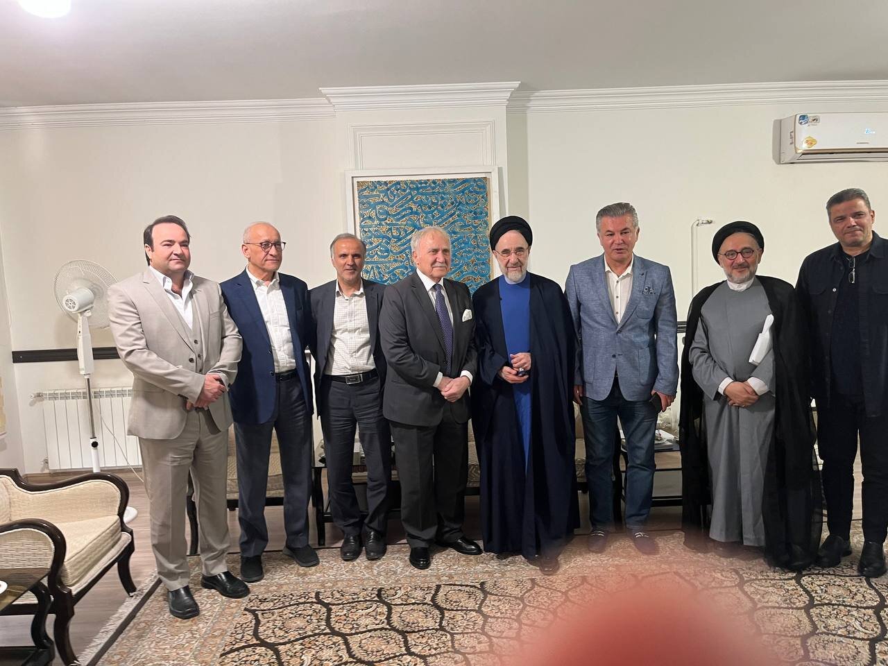 تصاویر دیدنی از سیدمحمد خاتمی در دیدار با فوتبالیست ها