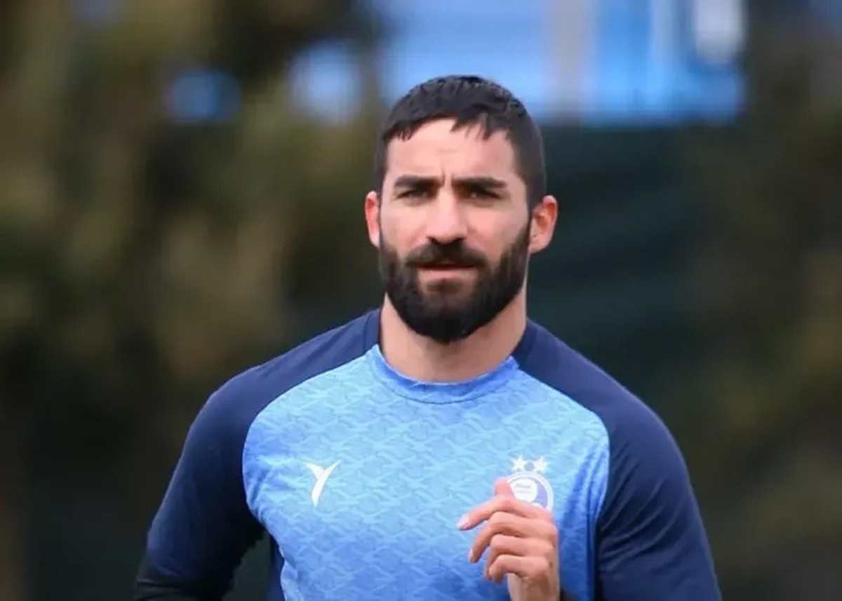 بازیکن استقلال خودش را به پرسپولیس پیشنهاد داد