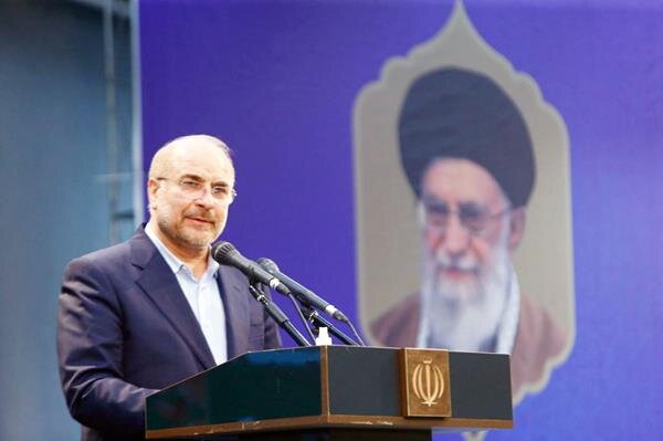 قالیباف: اگر در امور اجرایی مسئولیت داشتم تمشیت امور وزارت آموزش و پرورش را جزیی انجام می دادم