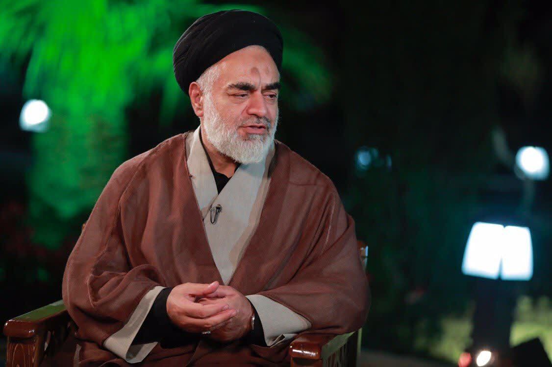 خانمی که کشف حجاب میکند فکرش مشکل دارد