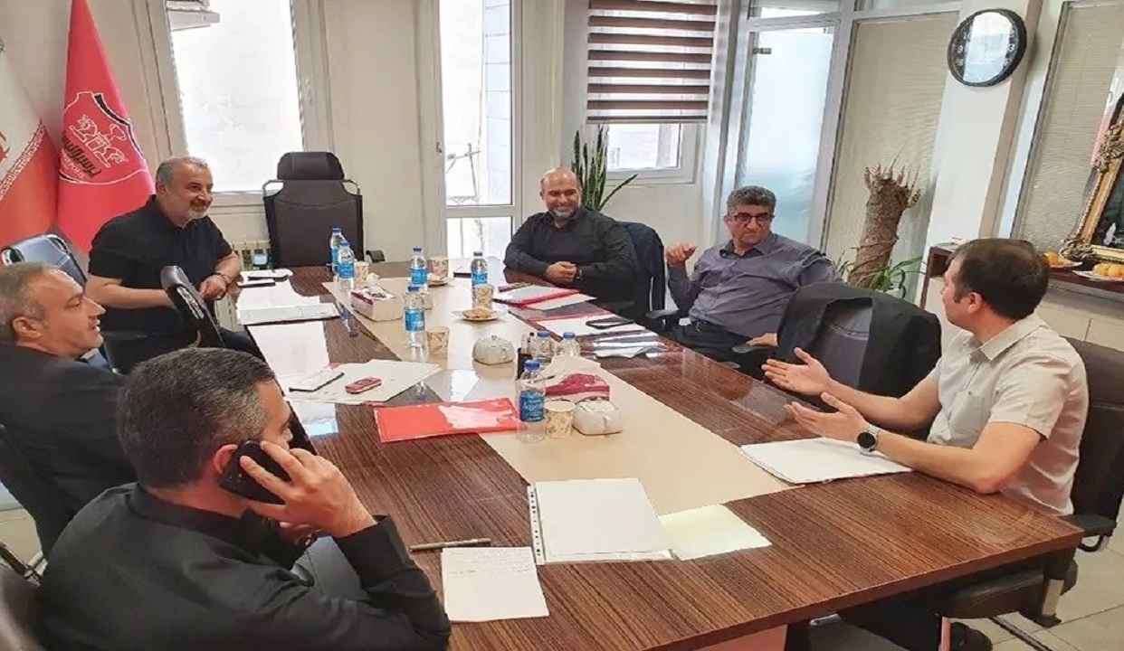 جلسه اضطراری در پرسپولیس