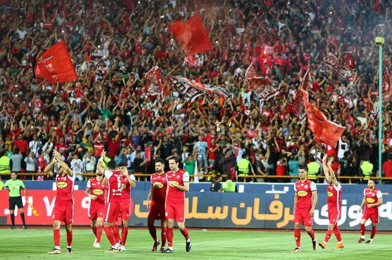 سنگ تمام هواداران ‌پرسپولیس برای تیم محبوبشان/ واکنش احساسی کاپیتان عالیشاه