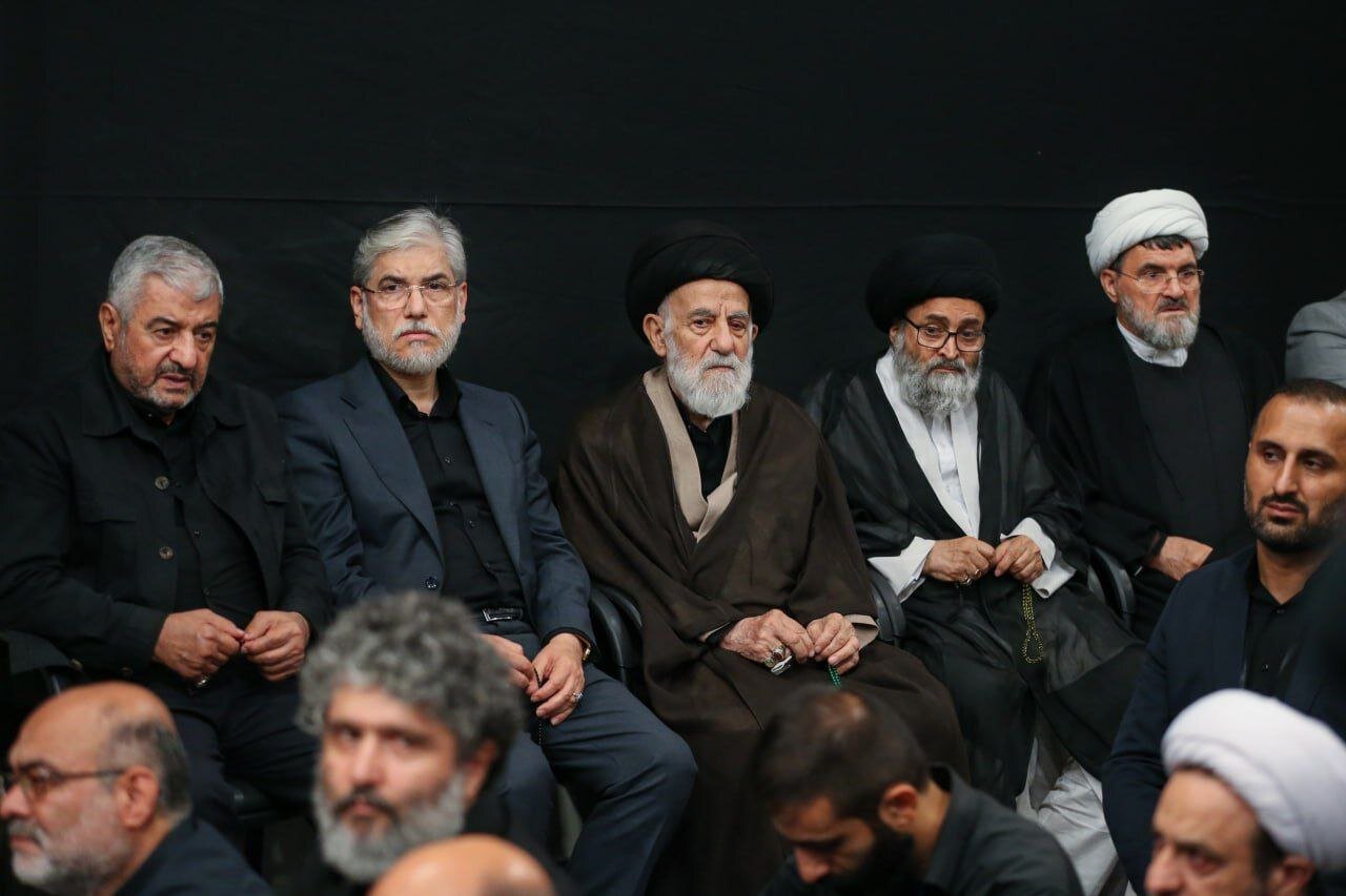 حضور مسئولان نظام در مراسم عزاداری امام حسین (ع) در حسینیه امام خمینی + عکس