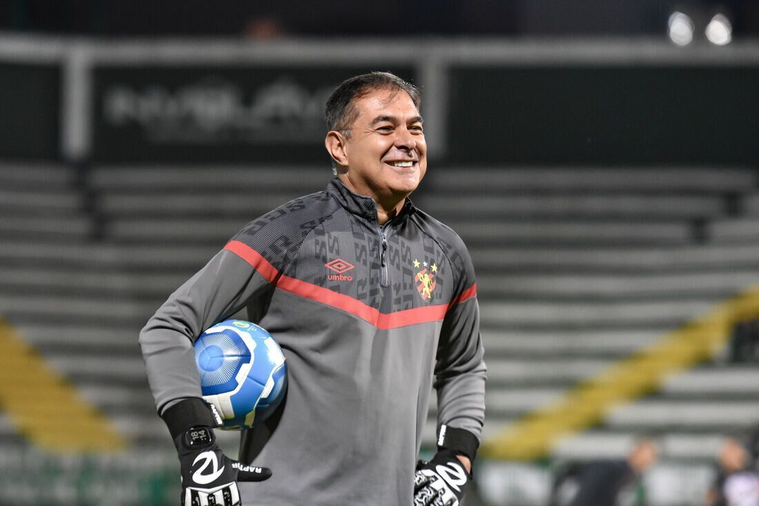 جرسی انیسیو رسما پرسپولیسی شد