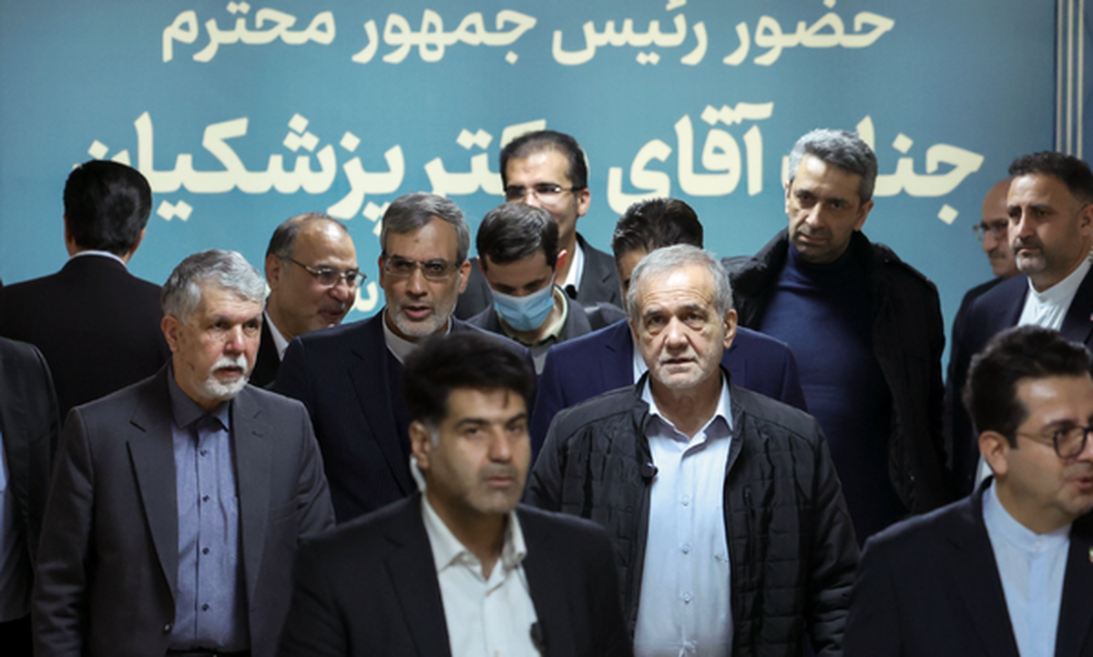 پزشکیان: با تغییر همتی هیچ مشکلی حل نمیشود