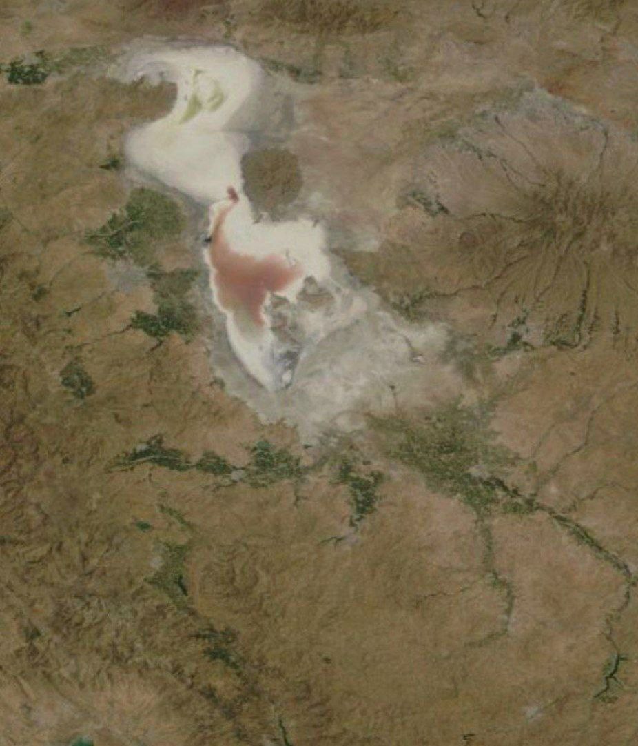 خشکی ۱۰۰ درصدی دریاچه ارومیه تا پایان تابستان
