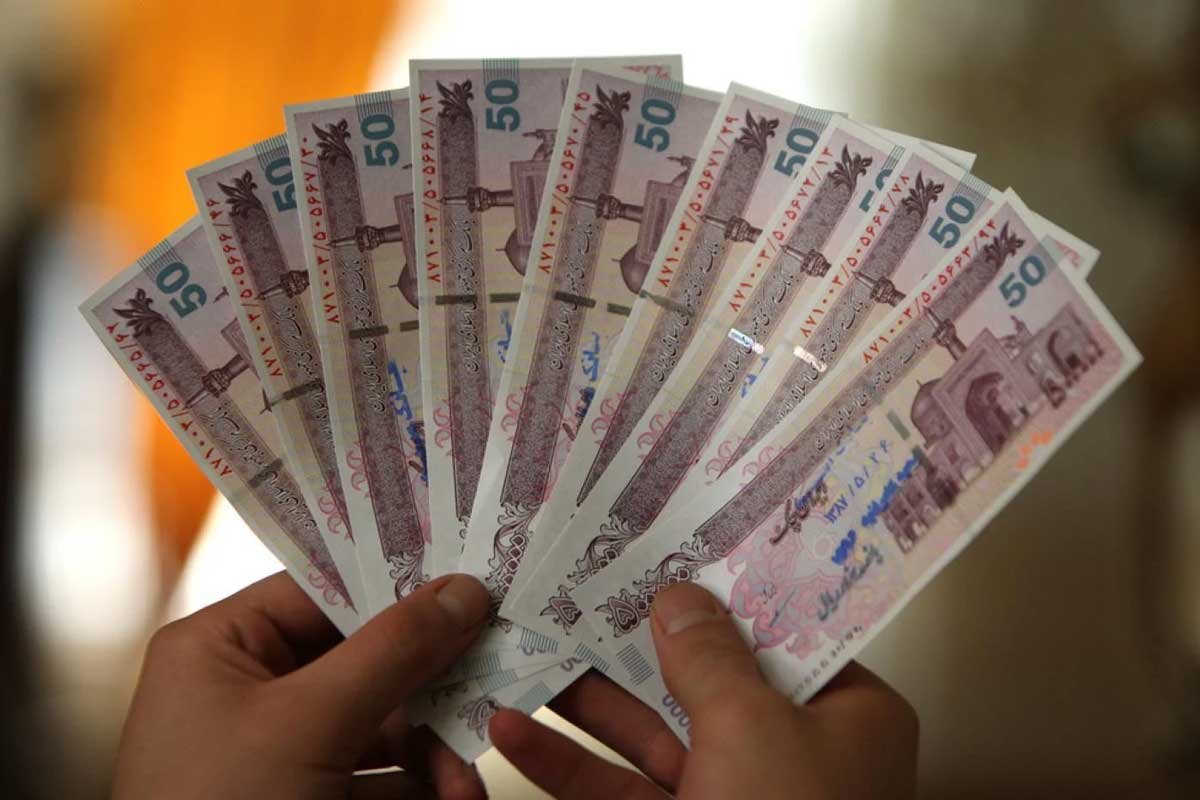 بازنشستگان کارگری امروز منتظر واریزی باشند