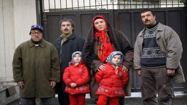 خواننده خانم قبل از انقلاب، سریال پایتخت را توقیف کرد!