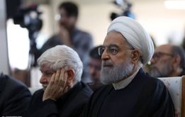 روحانی و پزشکیان در کنار یکدیگر +عکس