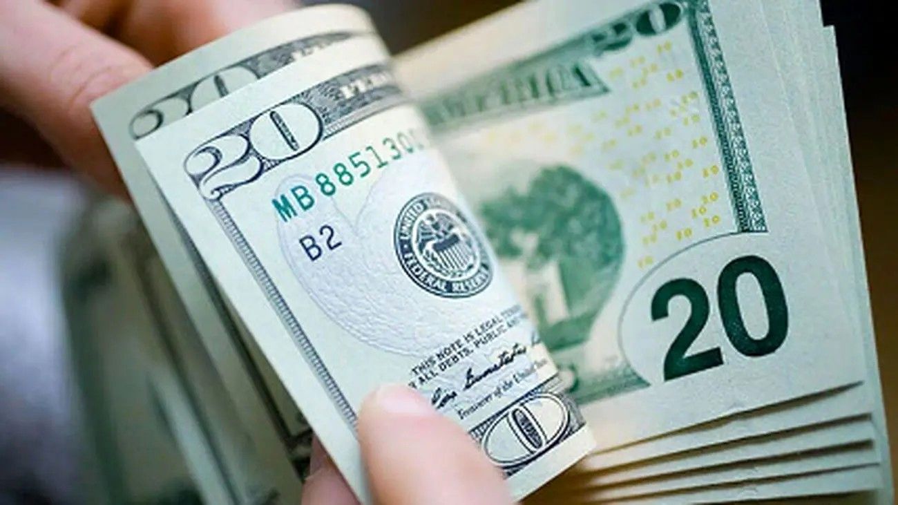 قیمت دلار در تهران ناگهانی در 15 دقیقه زیر و رو شد
