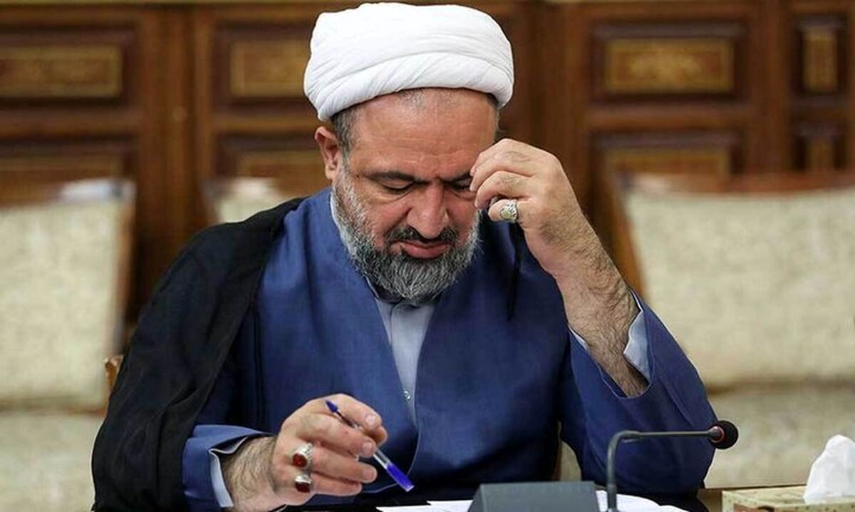 انتقاد تند رسایی از هیات رئیسه مجلس: صحن علنی هیچ‌کاره شده!