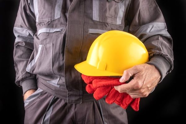 خبر خوش تبدیل وضعیت نیروهای شرکتی با ورود عارف ؛ پایان ۴ سال بلاتکلیفی کارمندان دولت 