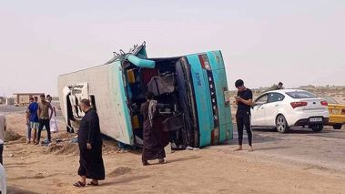 ۱۵ مصدوم در واژگونی اتوبوس در مسیر شاهین شهر به اصفهان
