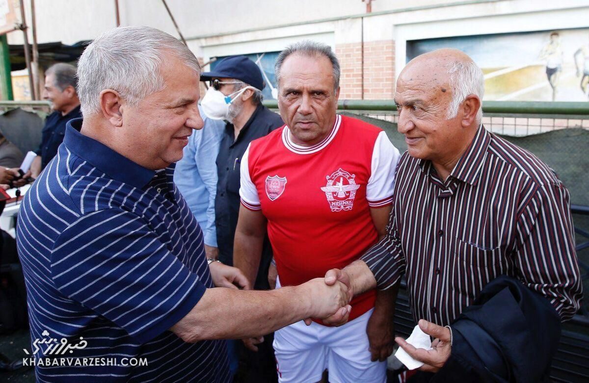 به ولز باختید شبانه به تهران برگردید/ خدا می داند تاج از کجا سفارش شده بود
