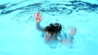 مرگ دلخراش ۳ نوجوان در استخر