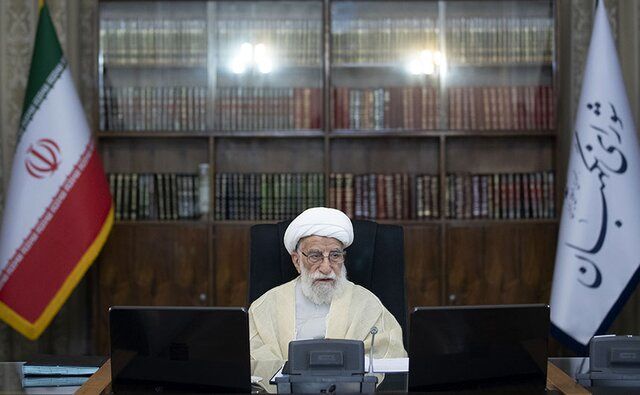 آیت الله جنتی: برای حل مشکلات کشور بن بست وجود ندارد 