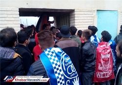 درگیری بازیکن پرسپولیس با یک هوادار استقلال