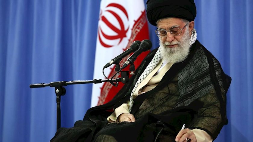 عفو جمعی محکومان دادگاه‌ها با دستور رهبر انقلاب