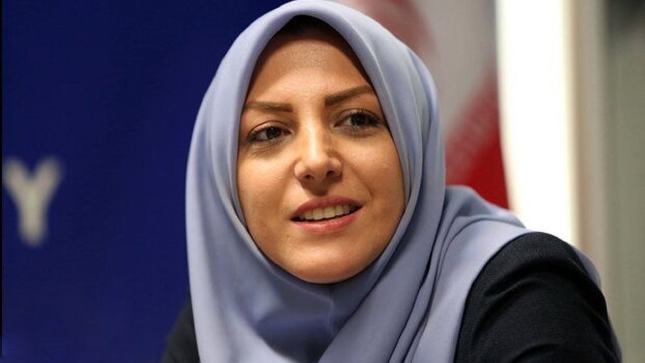 واکنش المیرا شریفی به توهین یک بلاگر به شاهنامه و فردوسی + فیلم