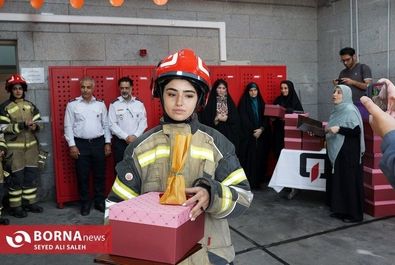 دختران آتش نشان