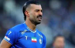 کلاه ۱۲۰,۰۰۰,۰۰۰ تومانی رامین رضاییان هنگام تمدید قرارداد با استقلال
